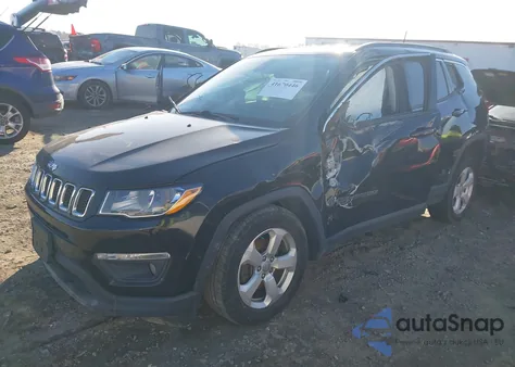 2018 Jeep Compass Latitude 4X4 z USA, uszkodzony, nr VIN 3C4NJDBB1JT484239